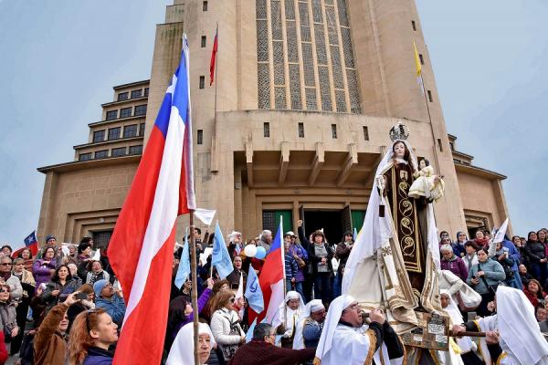 La “Carmelita” en la historia y en el corazón de Chile